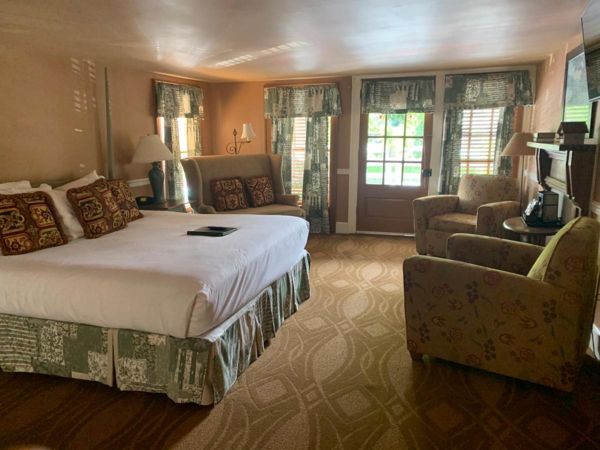 Highlands Inn エクステリア 写真