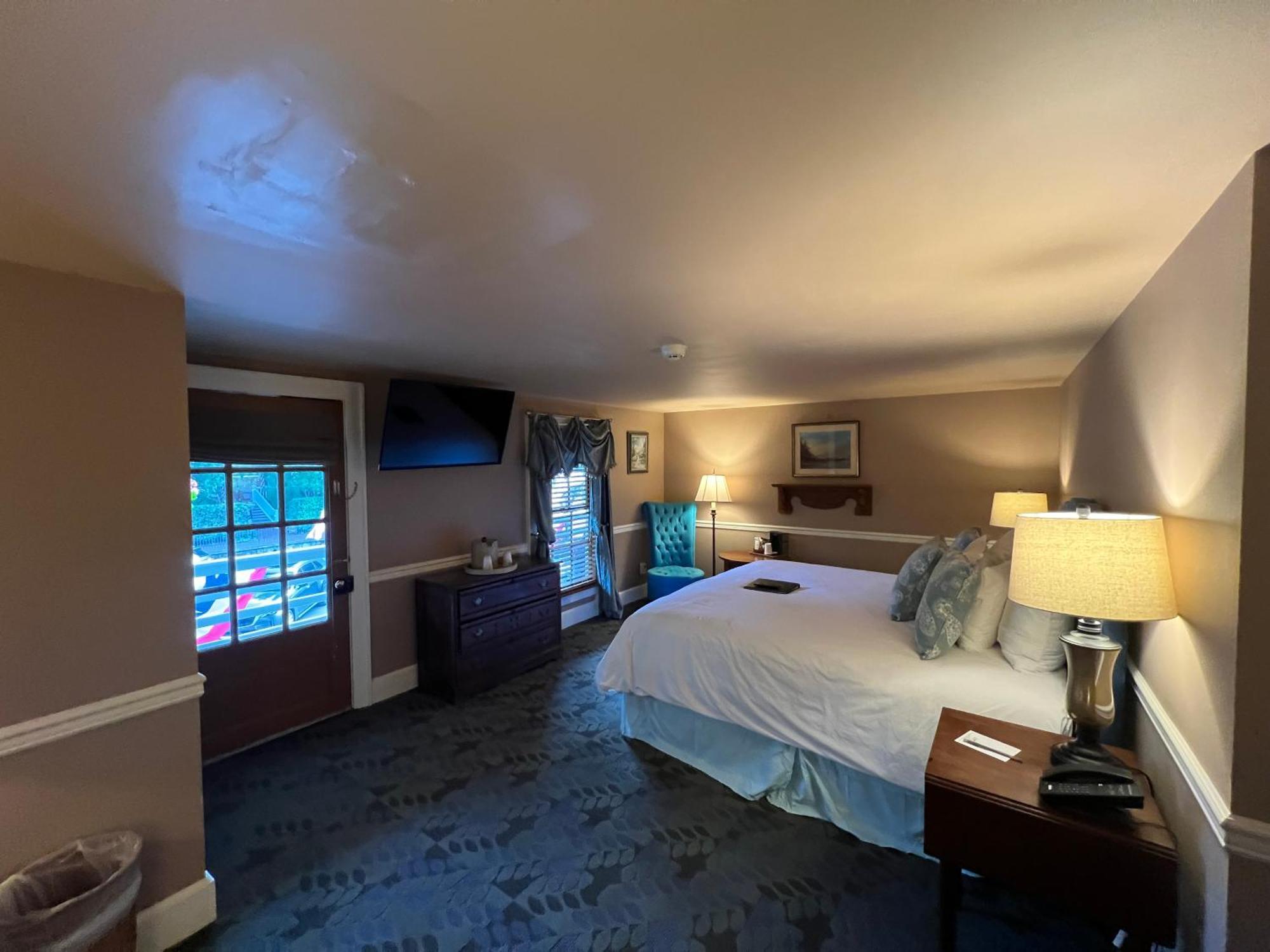 Highlands Inn エクステリア 写真