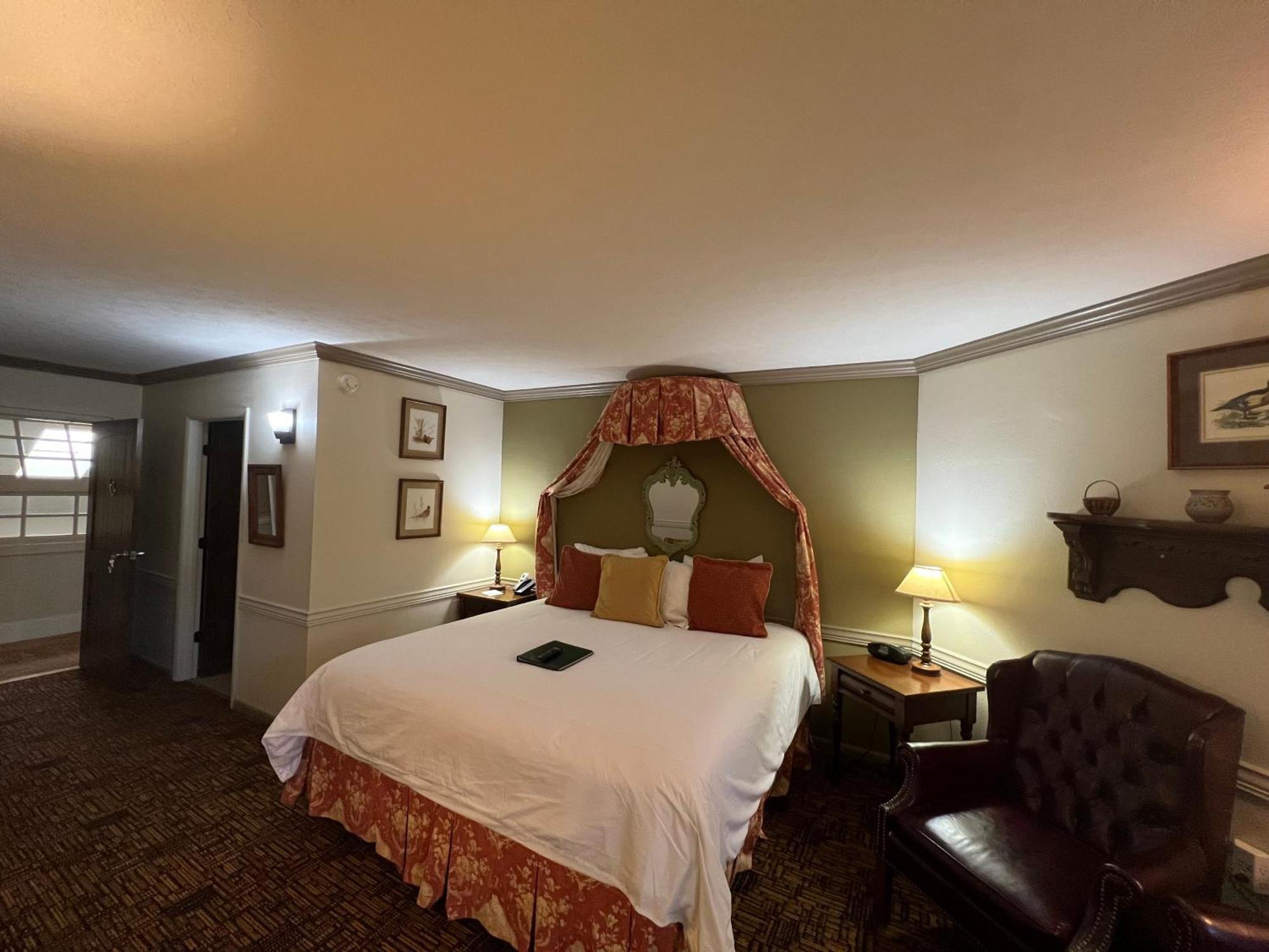 Highlands Inn エクステリア 写真