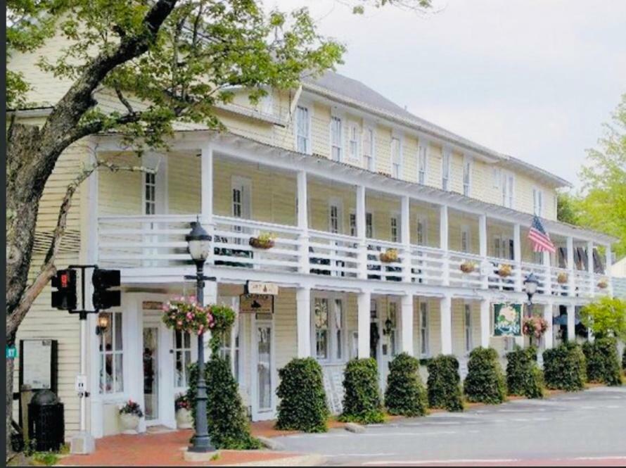 Highlands Inn エクステリア 写真